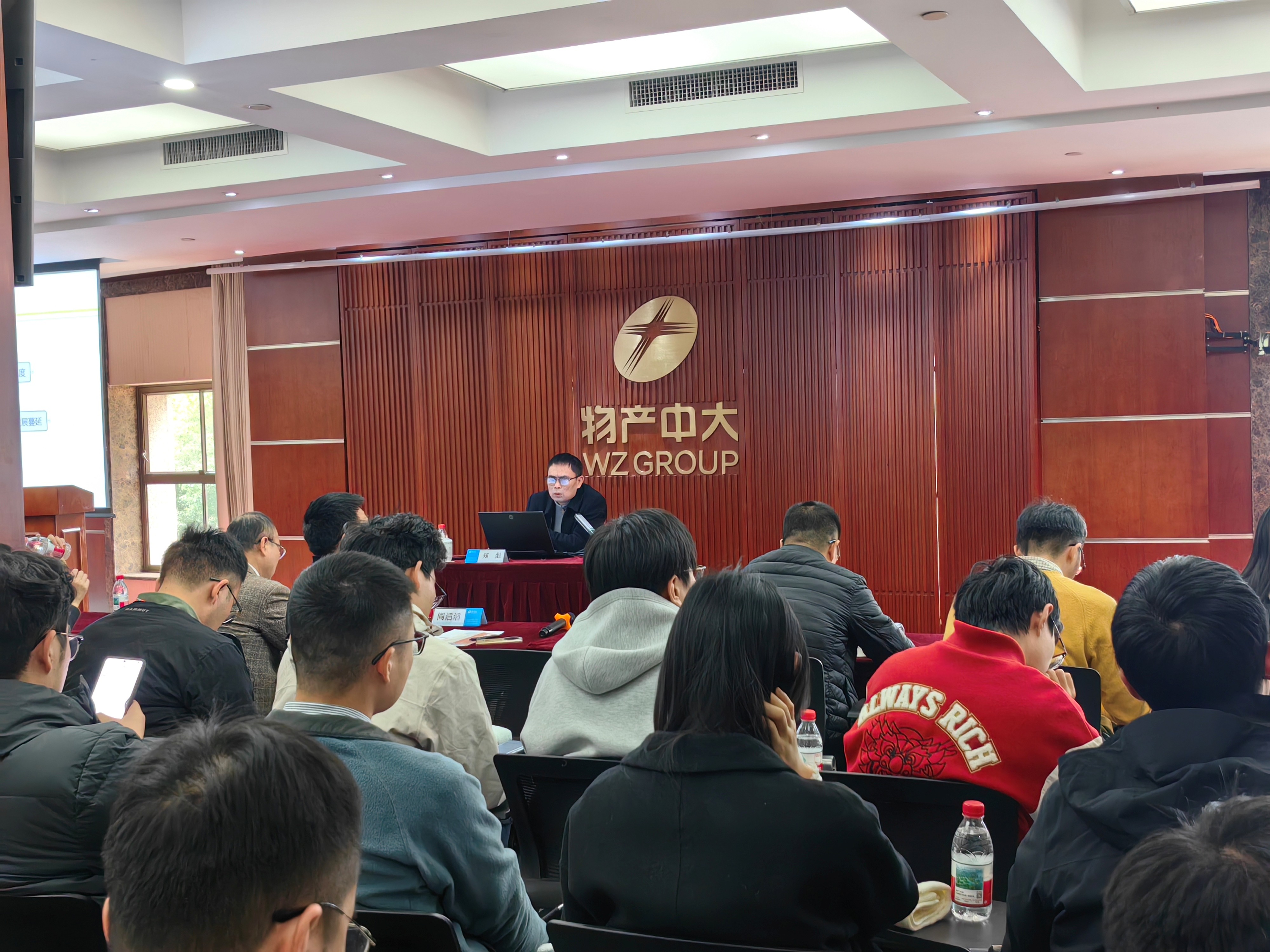 176774667253350820BA.jpg 176774667253350820BA.jpg